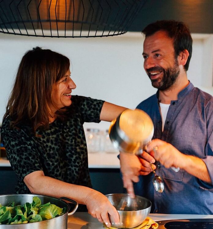 Nacho Manzano junto a su hermana Esther Manzano.