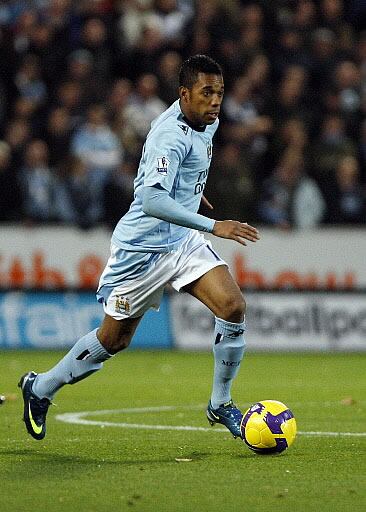Robinho, en un partido con el Manchester City