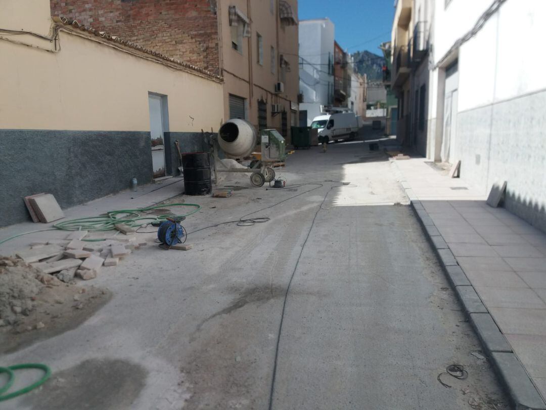 Obras del PFEA en la calle Altozano