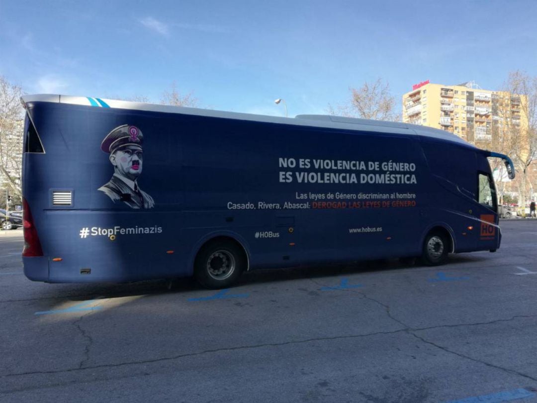 El autobús de Hazte Oír está provocando nuevamente un gran rechazo social.