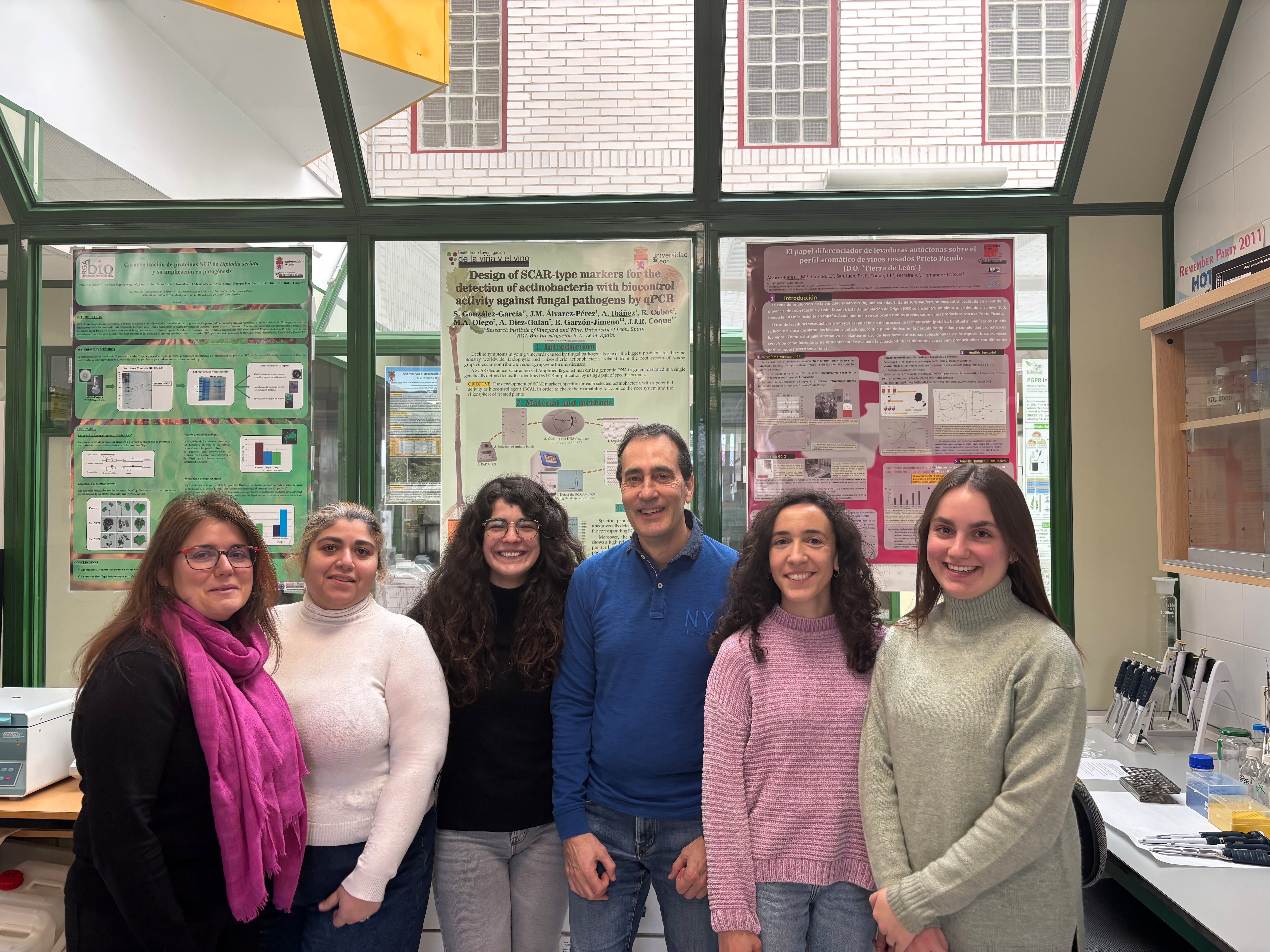 El grupo de investigadores está compuesto por Marina Ruiz-Muñoz, Ignacio Ontañón,  Rebeca Cobos, Carla Calvo-Peña, Rebeca Otero-Suárez, Vicente Ferreira, Jordi Roselló y Juan José Rubio Coque