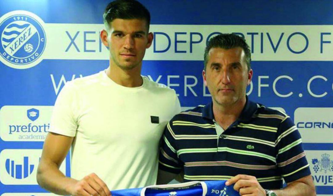 Jesús López el día de su presentación junto a Edu Villegas 