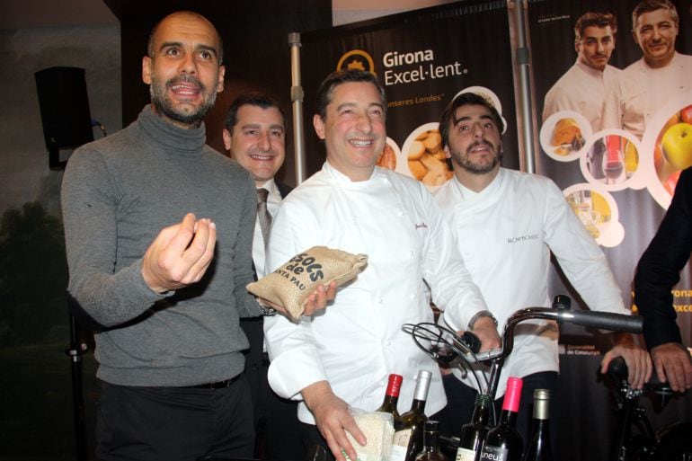 Pep Guardiola i els germans Roca en l'acte promocional a Munic