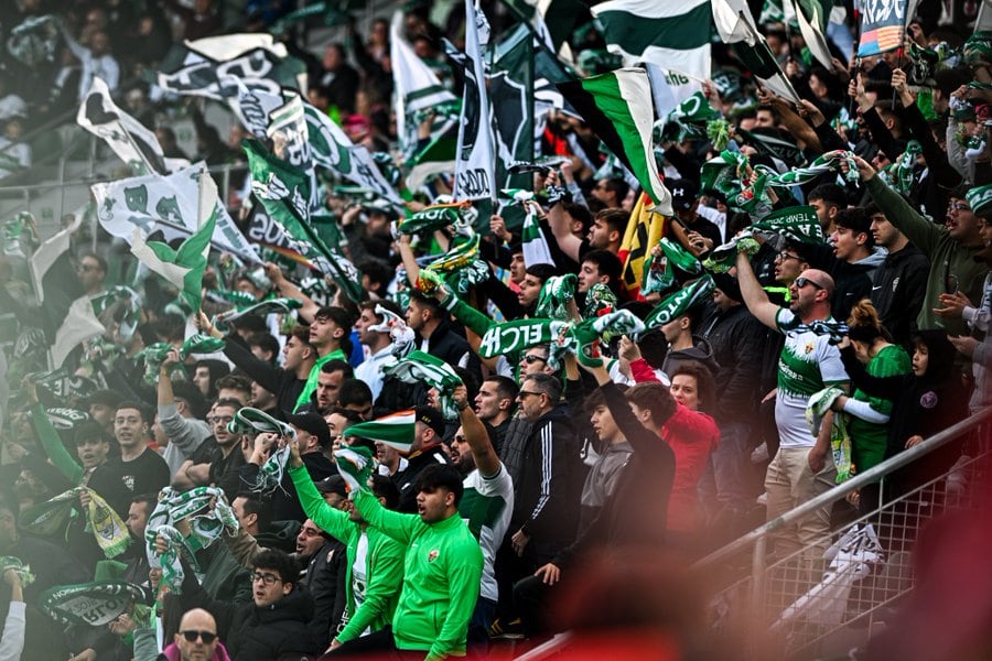 La afición franjiverde disfrutó de lo lindo con la victoria de su equipo ante Las Palmas