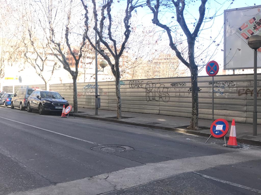 Mientras duren los trabajos se prohíbe estacionar en todo este tramo de Martínez de Velasco