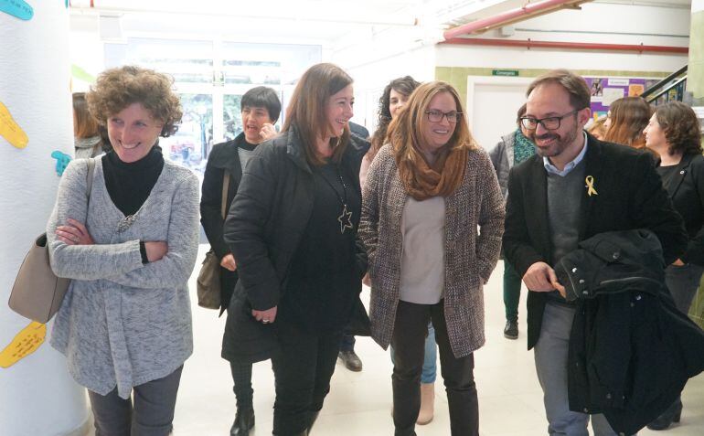 La presidenta Francina Armengol explicó en Ciutadella el anteproyecto  del centro integrado de hostelería.