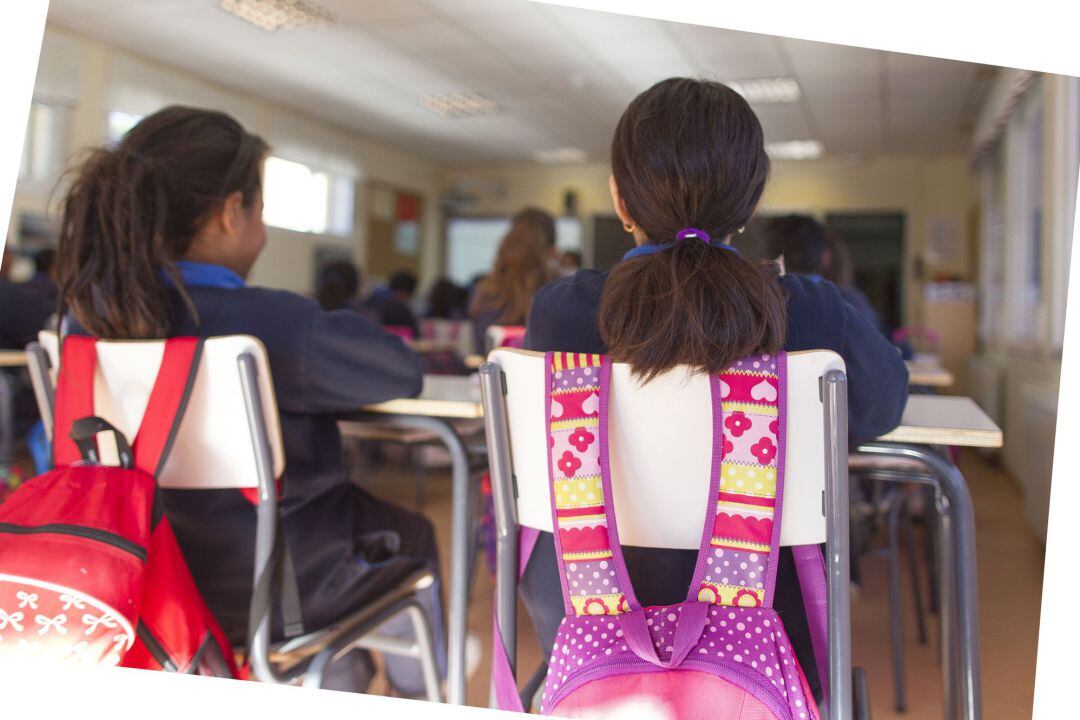 Niñas en una escuela.