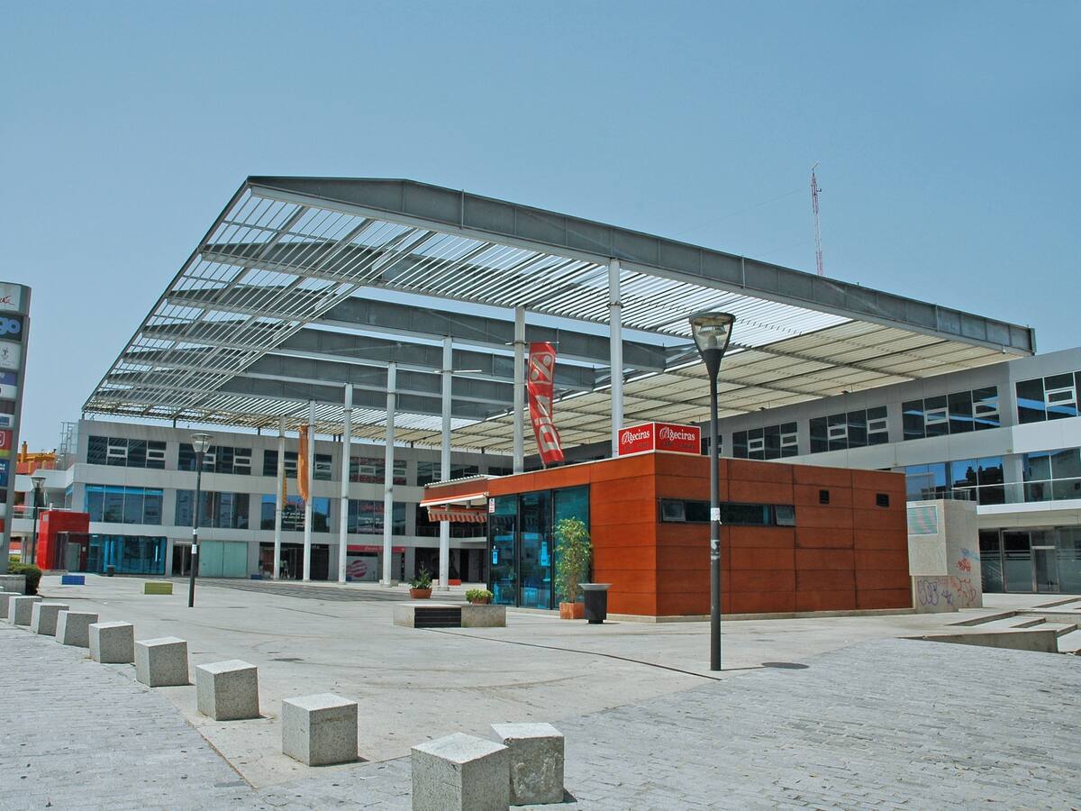 Dos detenidos por robar en un bar en la Plaza Andalucía de Algeciras