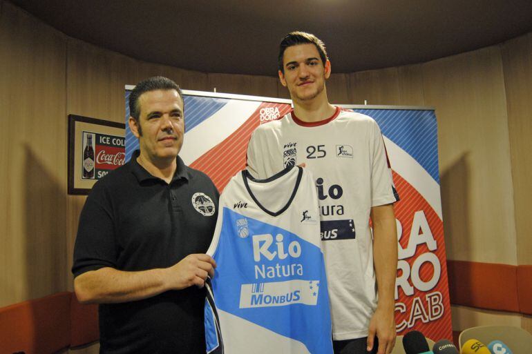 Rosco Allen, nuevo ala-pívot del Obradoiro CAB