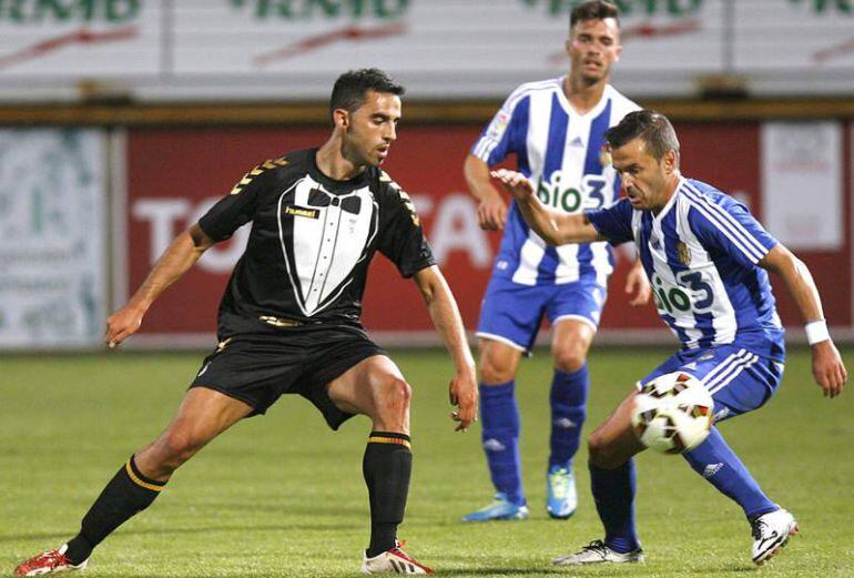 Ponferradina y Cultural se ven las caras esta noche en el Toralín