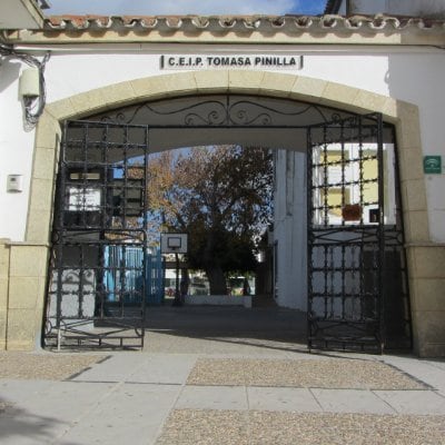 Fachada del CEIP Tomasa Pinilla