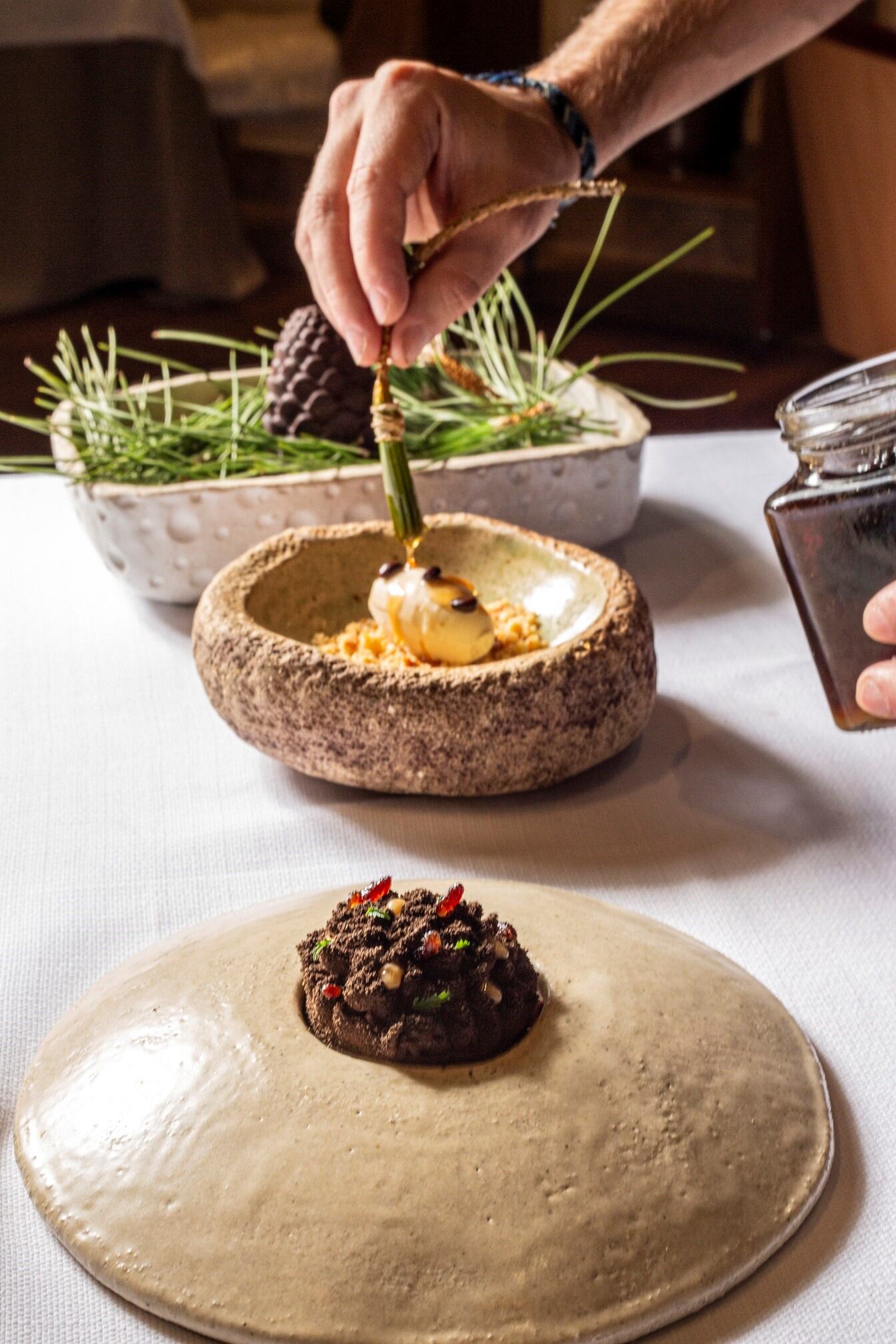 Postre "chocolate al pino"