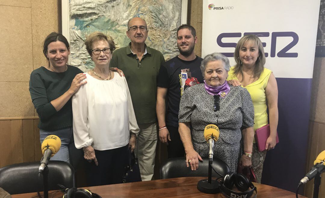 Participantes en el programa especial del Día de los Mayores.