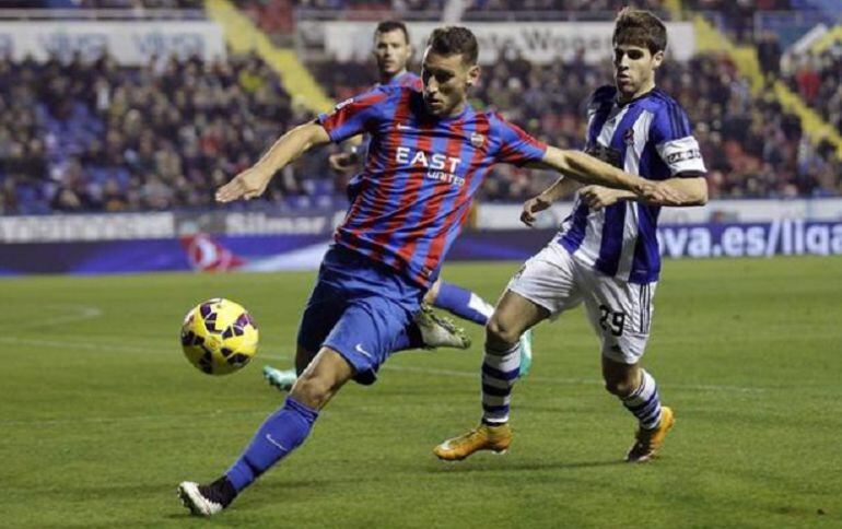 Iván López frente a la Real Sociedad