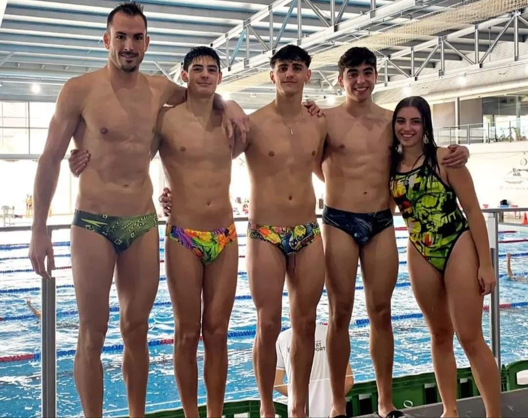 Nadadores del Club Natación Villena