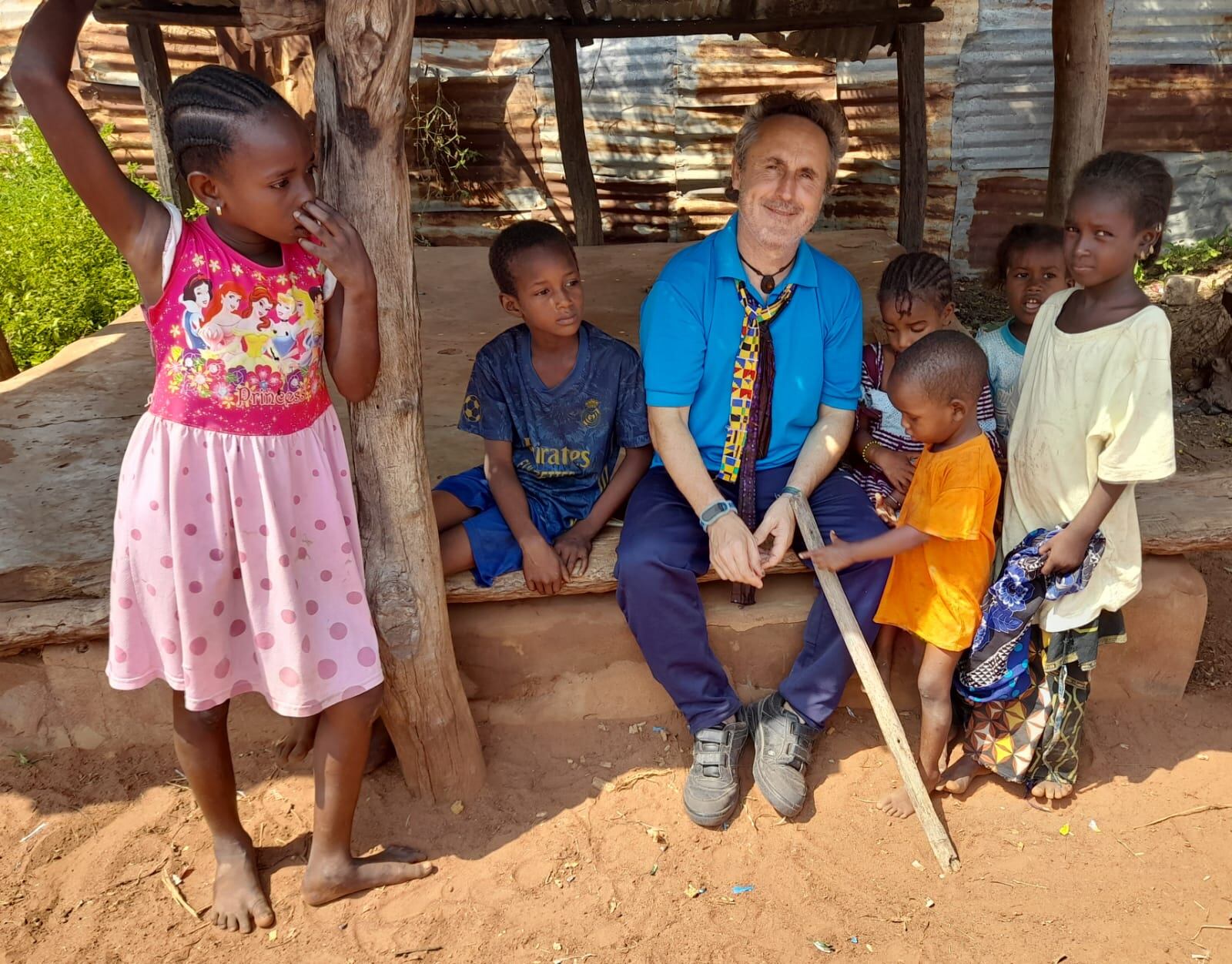 Imagen de archivo de su último viaje a Gambia.