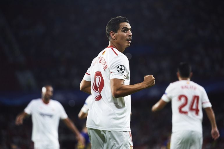 Wissam Ben Yedder celebra el primer gol en el Sánchez-Tijúan