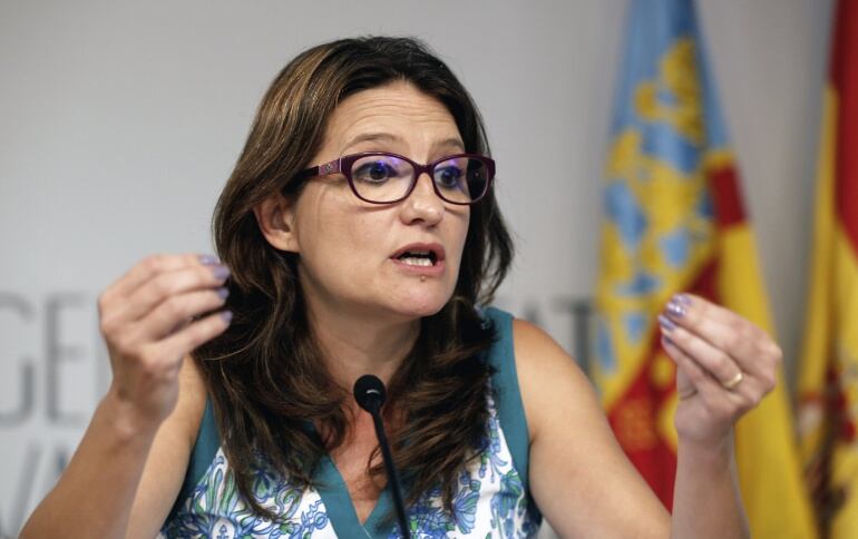 La vicepresidenta del Gobierno Valenciano, Mónica Oltra, durante la rueda de prensa tras la primera sesión plenaria tras las vacaciones de verano. Mónica Oltra, ha asegurado hoy que el Ejecutivo autonómico &quot;no puede avalar&quot; a un candidato como el presiden