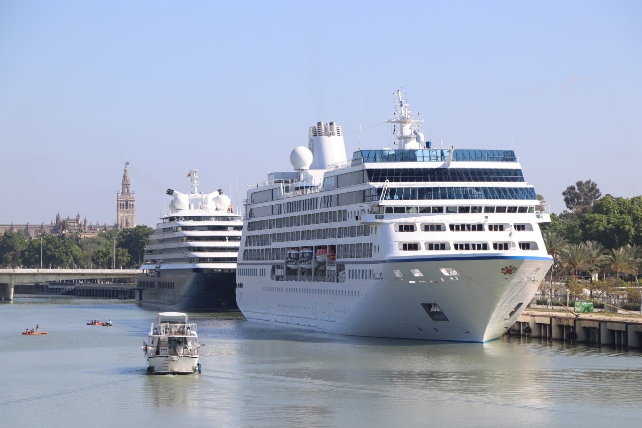 Cruceros en el Puerto de Sevilla/Puerto de Sevilla