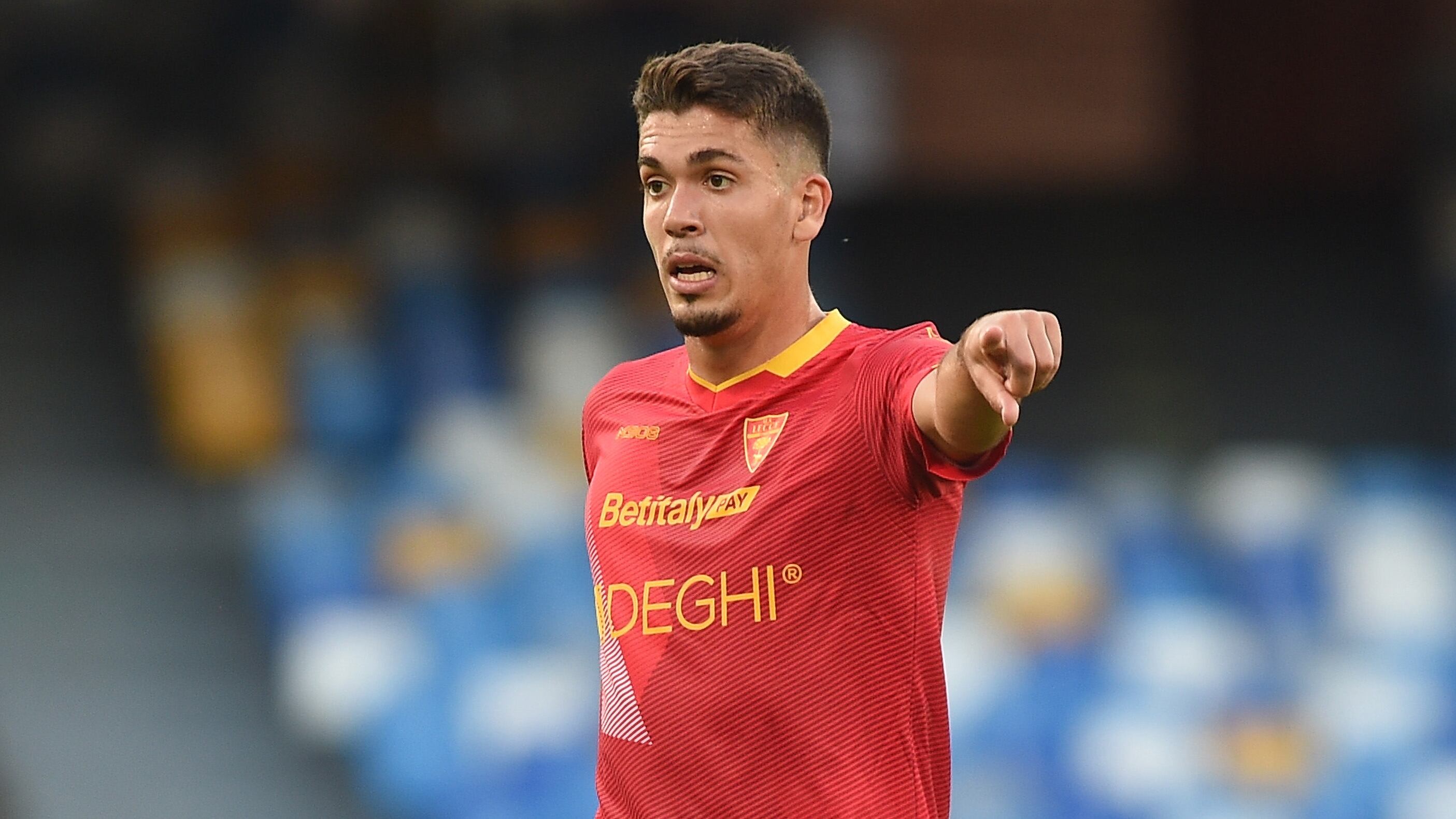 Joan González, del US Lecce, durante el partido de la Serie A TIM entre el SSC Napoli y el US Lecce en el Estadio Diego Armando Maradona de Nápoles, Italia, el 26 de mayo de 2024. (Foto de Franco Romano/NurPhoto vía Getty Images)