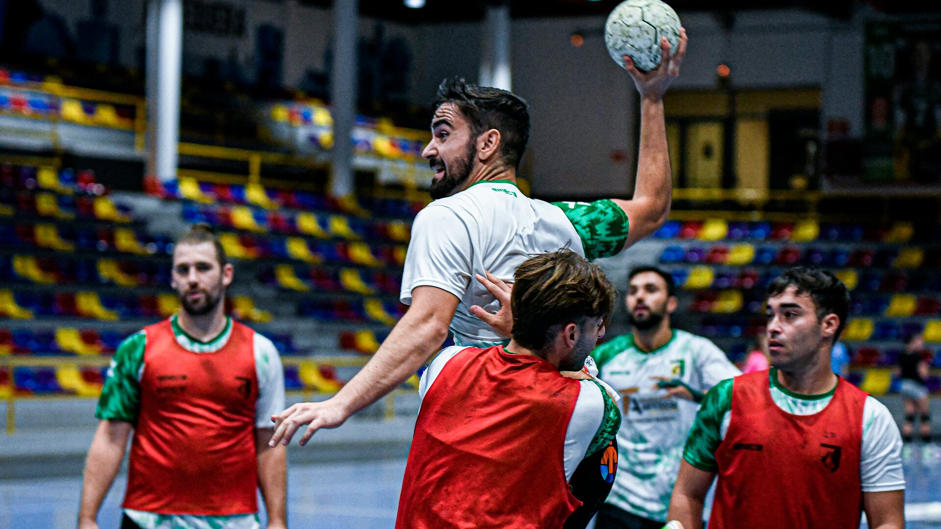 Lanzamiento exterior de José Ignacio Aguilera en un entrenamiento del Sano Antequera