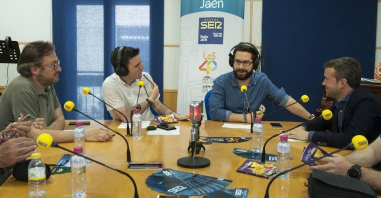 José Sánchez (izquierda) y Julio Millán (derecha), con los presentadores de &#039;Hoy por Hoy Jaén&#039; César García y Virgilio Moreno.
