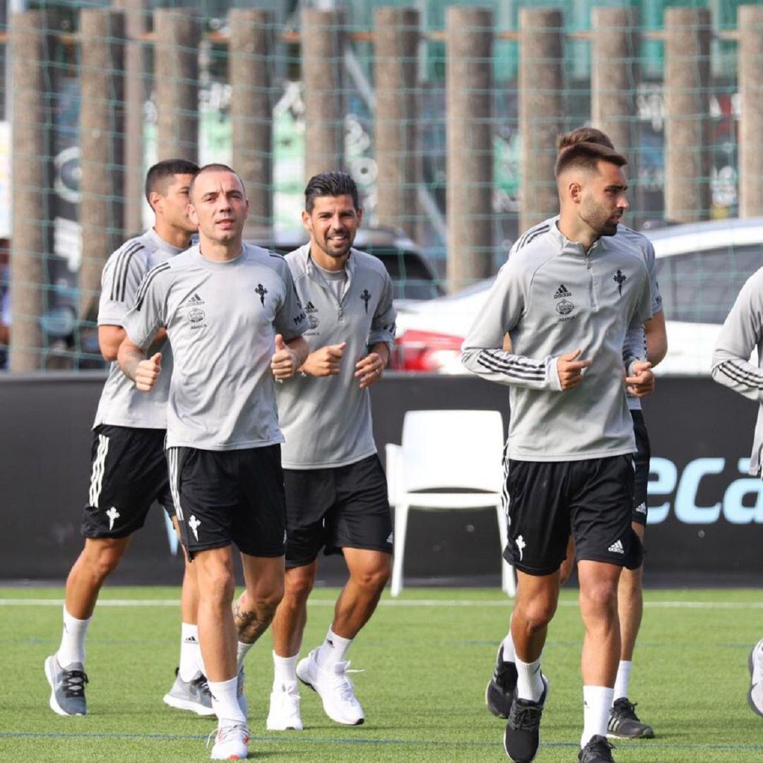 Aspas, Brais y Nolito durante un entrenamiento del Celta