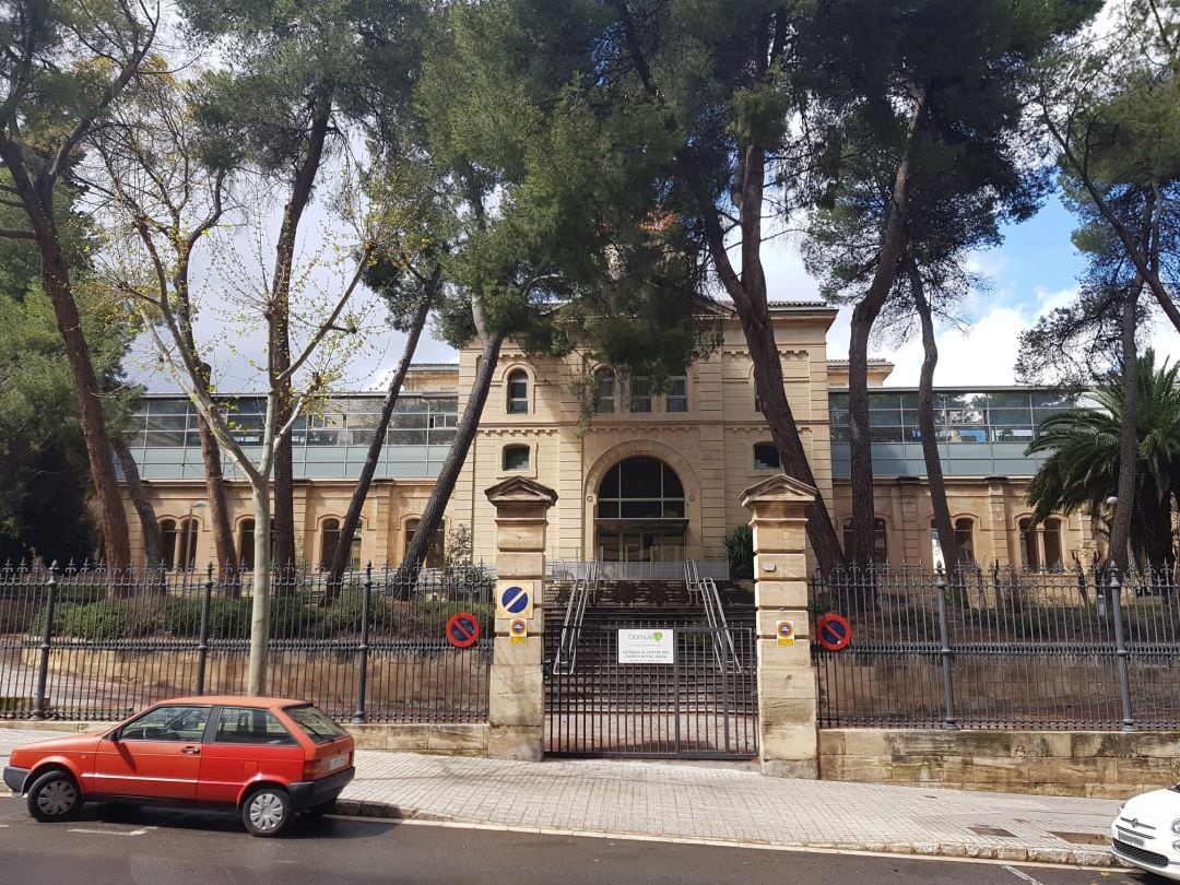 La residencia de personas mayores Domus Vi de Alcoy está bajo vigilancia sanitaria.