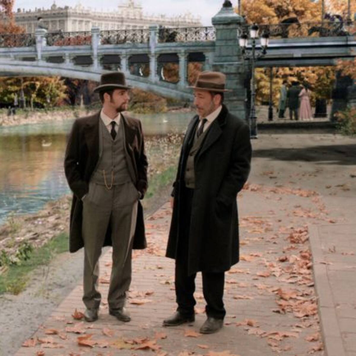 'Víctor Ros' se estrena bien, pero no logra liderar