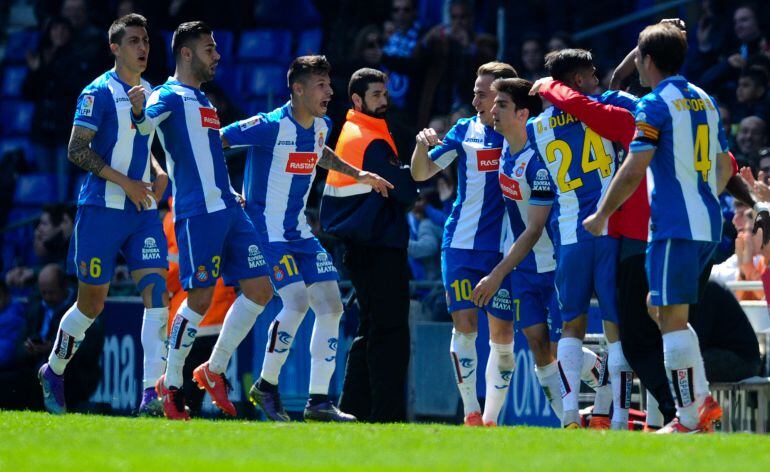 El Espanyol celebra el gol de Diop