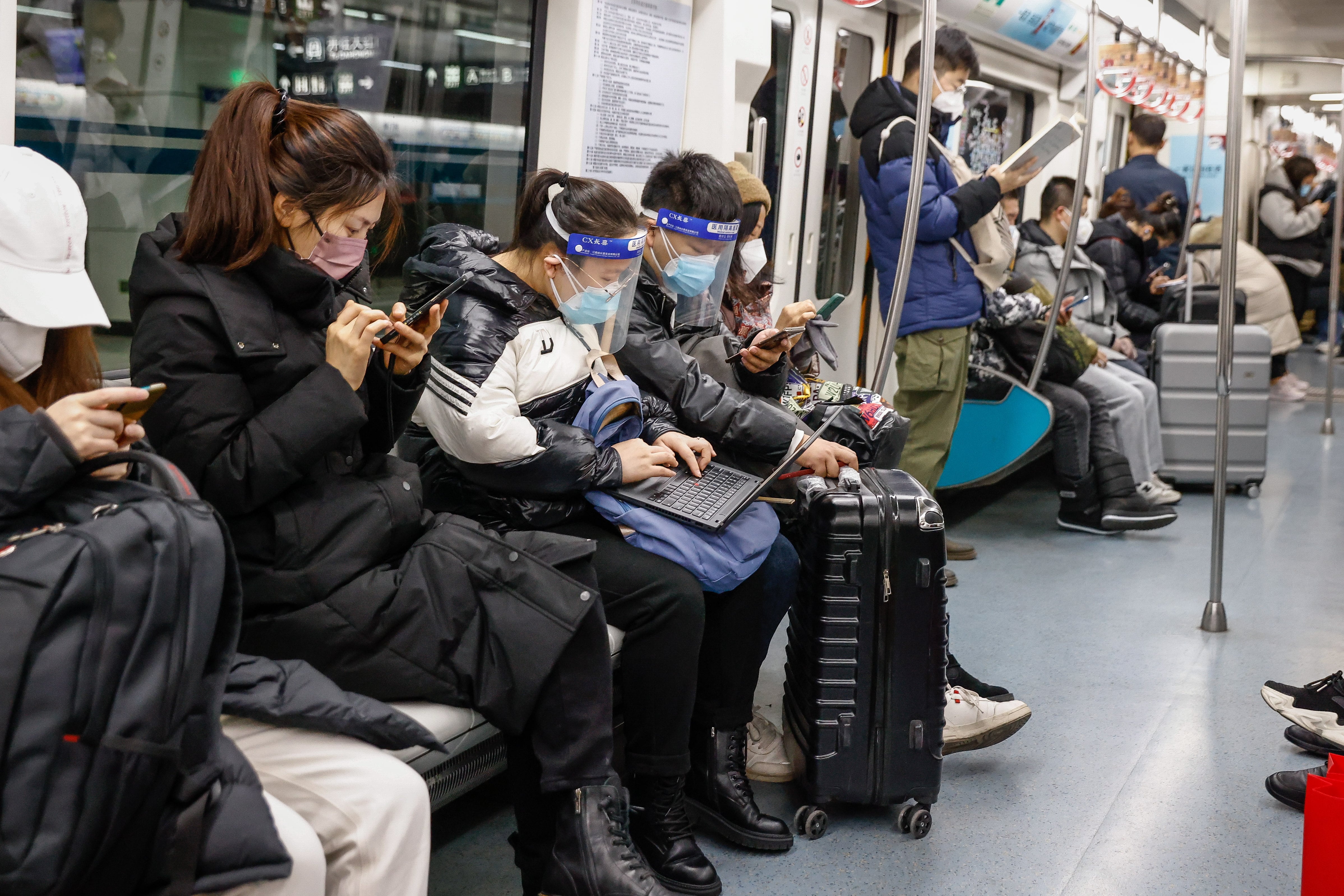 Imagen del metro en Beijing (China), EFE/EPA/MARK R. CRISTINO