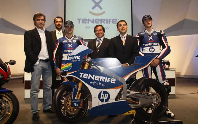 Hoy se ha presentado en sociedad el nuevo equipo de Sito Pons, 'Tenerife 40 Pons'