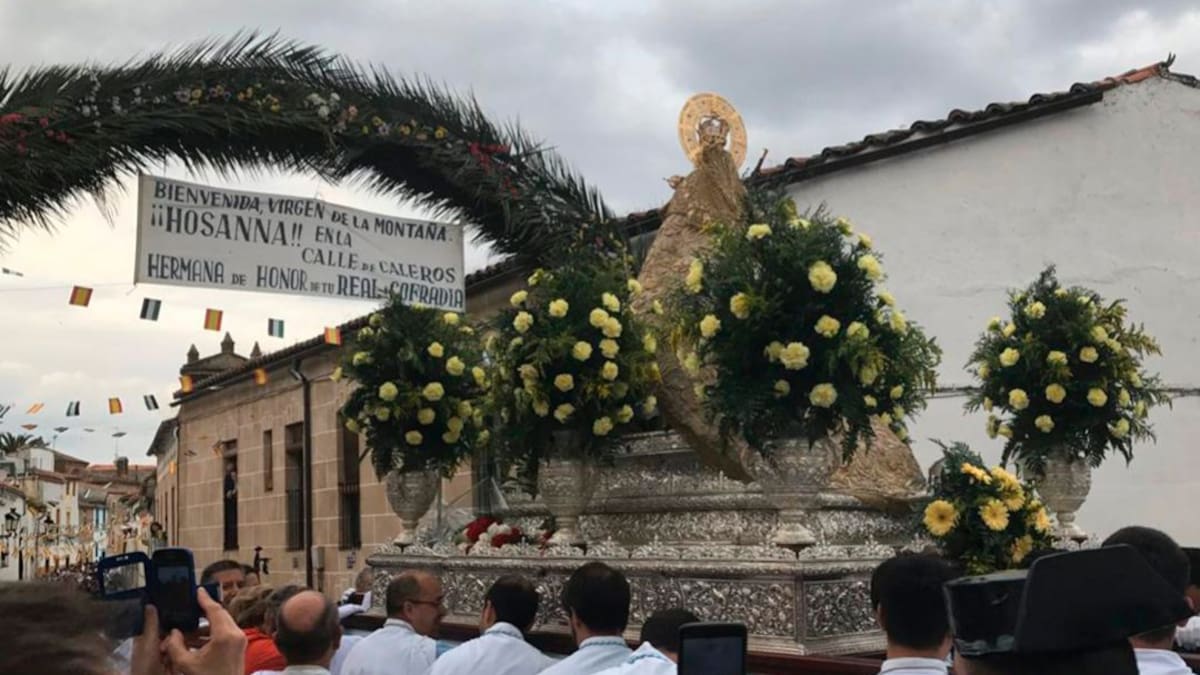 La Virgen de la Montaña baja a Cáceres de forma virtual (21/04/2020)