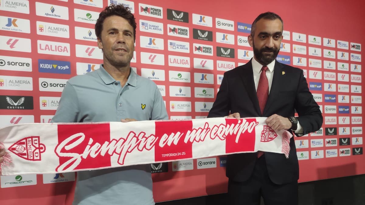 El Almería no puede echar a Rubi