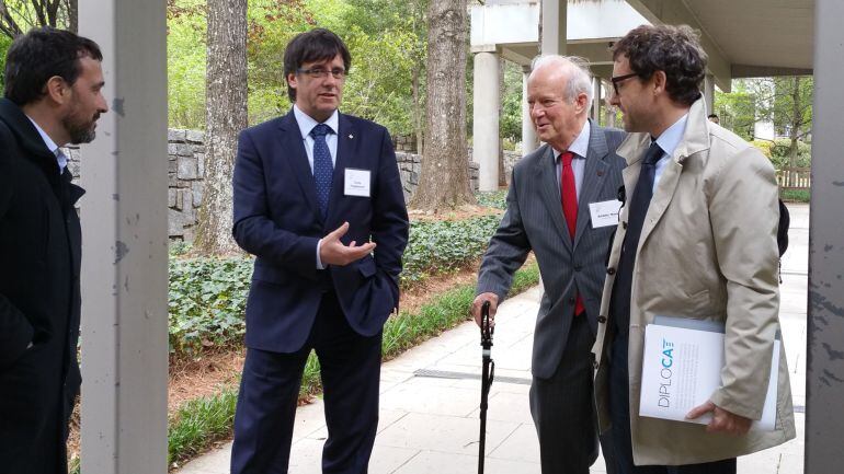 Carles Puigdemont el pasado 7 de abril en Atlanta junto al senador Ambler Hodges Moss