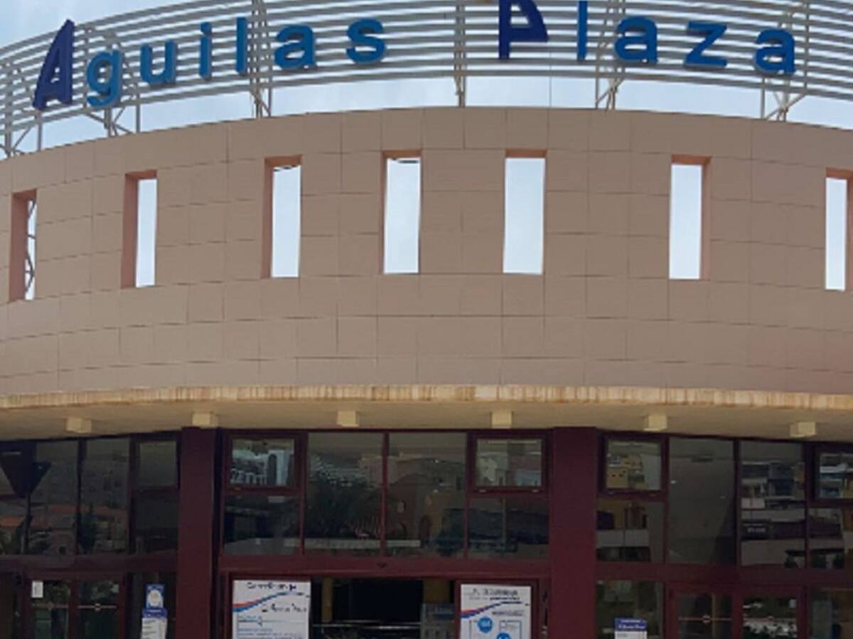 Águilas traslada su punto de vacunaciones al centro comercial por el calor