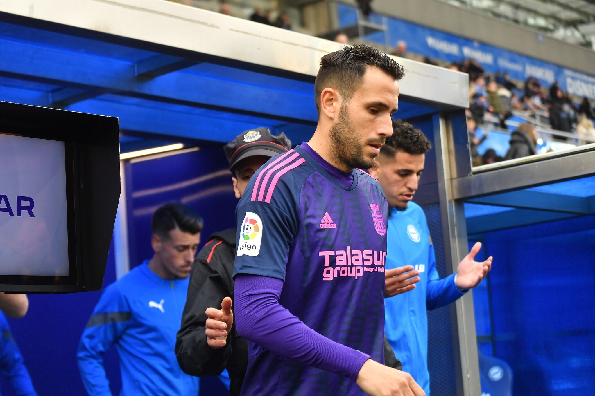 Kiko Olivas salta al campo en Mendizorroza