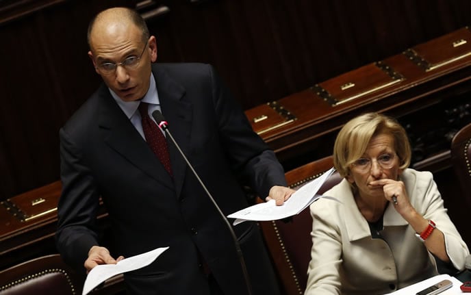 El primer ministro italiano, Enrico Letta, junto con la ministra de Exteriores Emma Bonino.