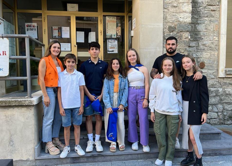 Miembros del Club Judo Huesca en su visita a Tardienta