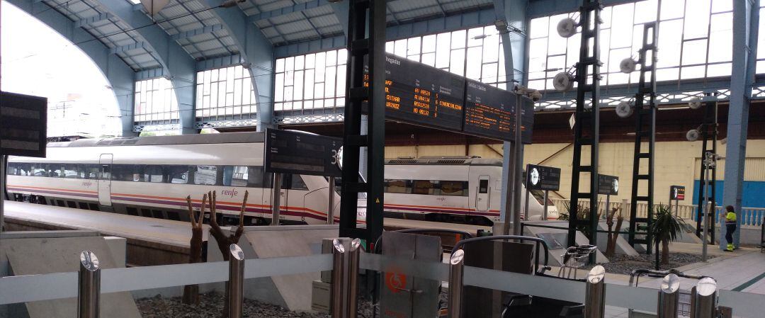 Tren en la estación de A Coruña