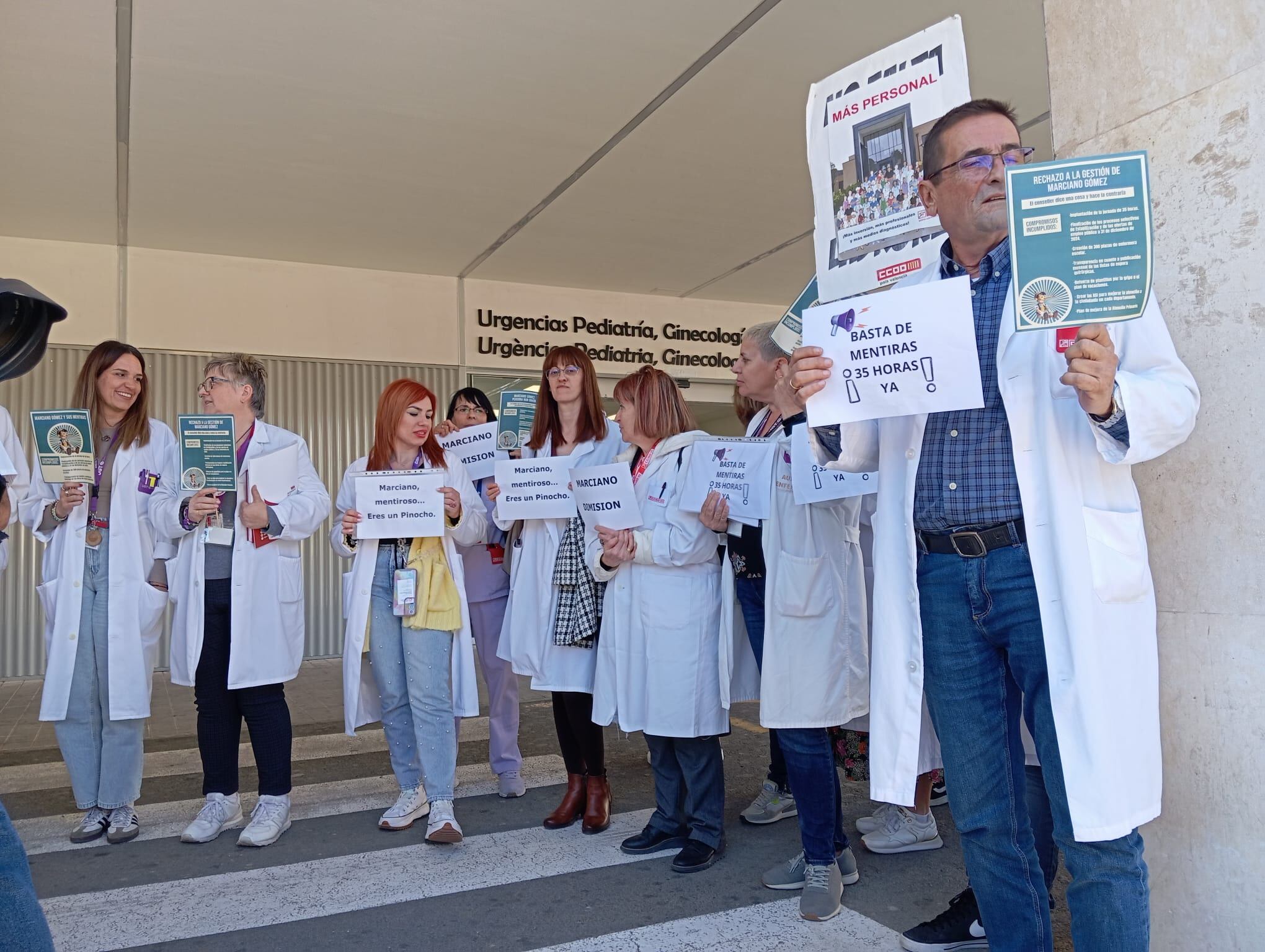 Imagen de archivo de una concentración contra el conseller de Sanidad, en Alicante 