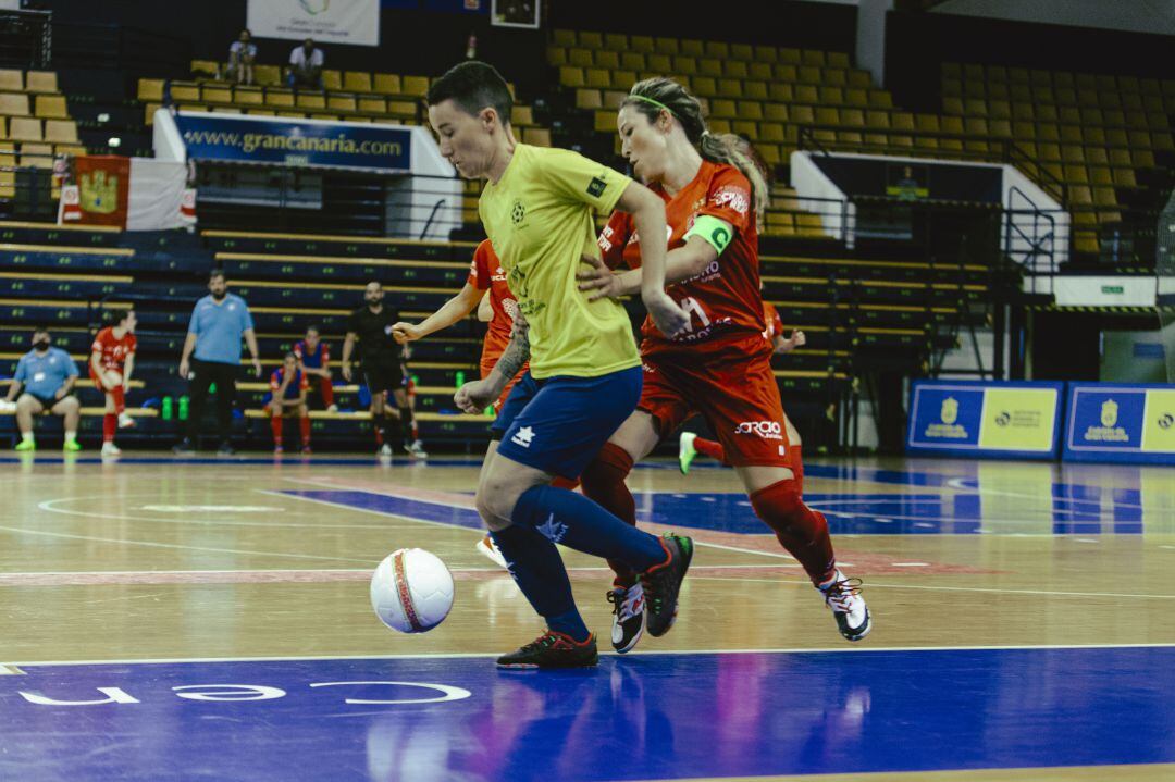 La jugadora de La Aldea.