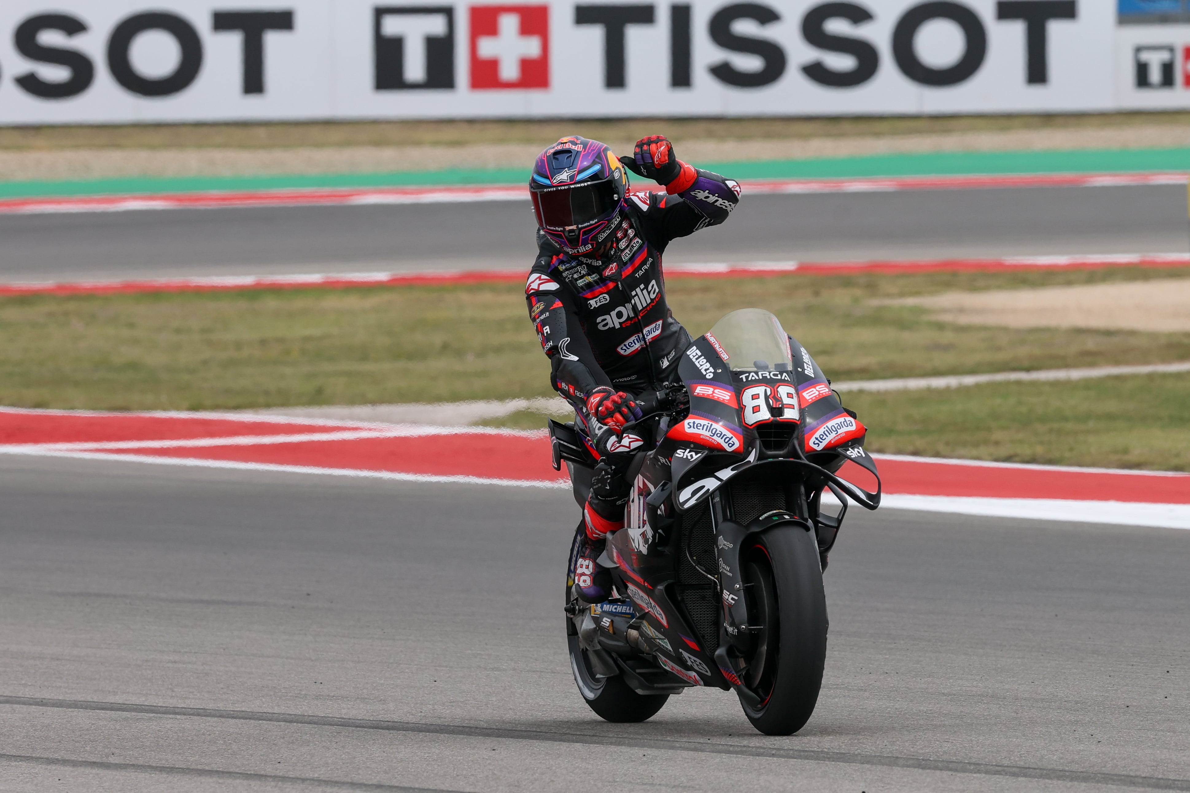 AUSTIN, TX - MARCH 28: Jorge Martin (89) of Spain and Aprilia Racing waives to fans after the Qualifying session of the MotoGP Red Bull Grand Prix of the Americas on March 28, 2026, at Circuit of The Americas in Austin, Texas. (Photo by David Buono/Icon Sportswire via Getty Images)
