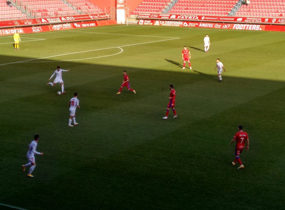 El Numancia sufrió su primera derrota en Los Pajaritos.