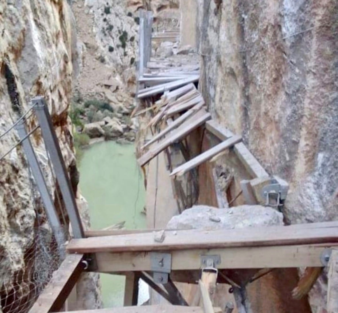 Así es como ha quedado afectada la pasarela de madera