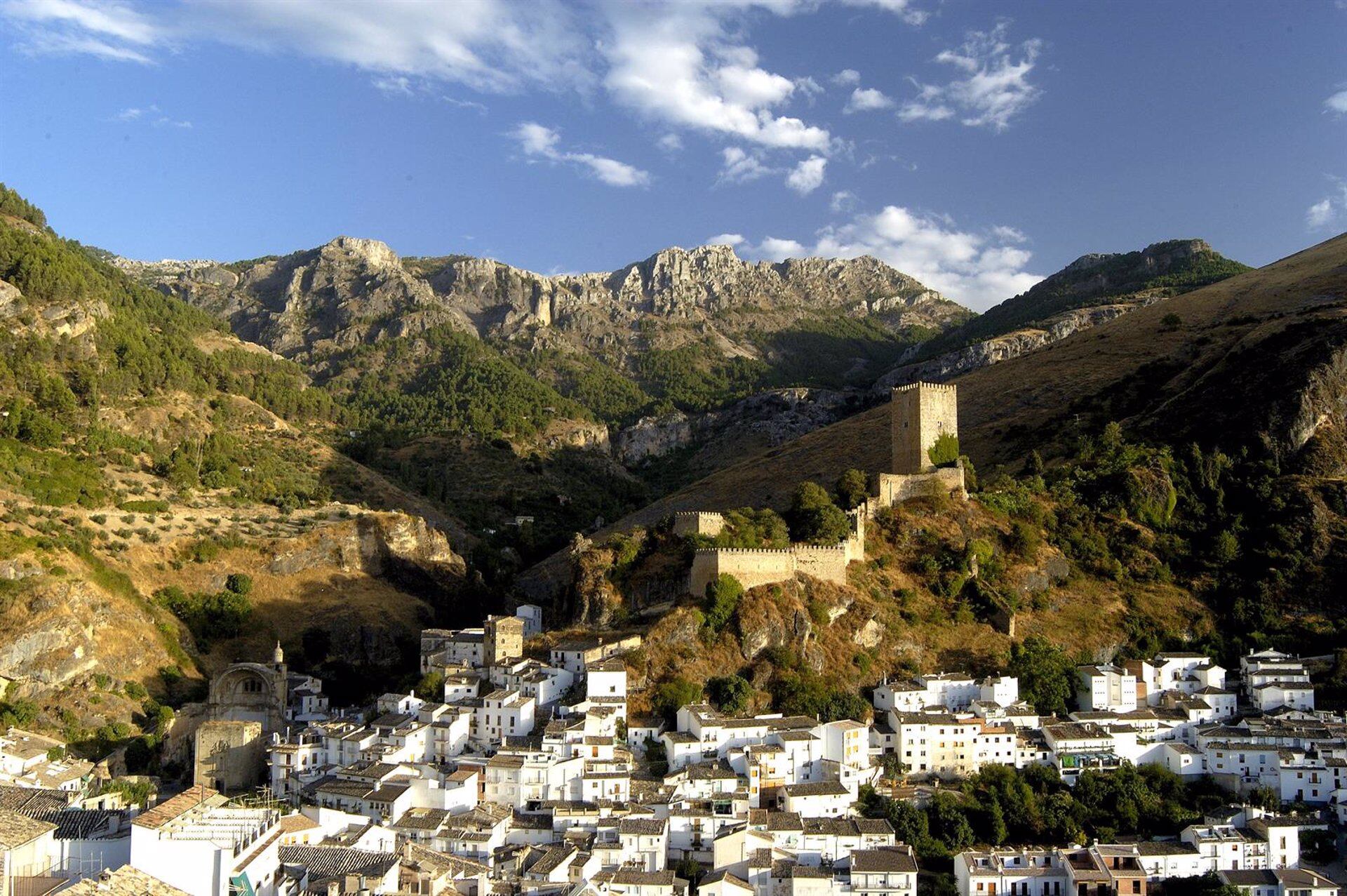 Vista panorámica desde las alturas de la localidad jiennense de Cazorla