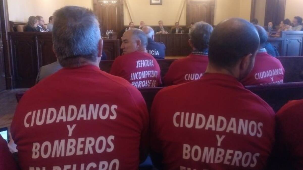 Los bomberos de Ávila desobedecen una orden