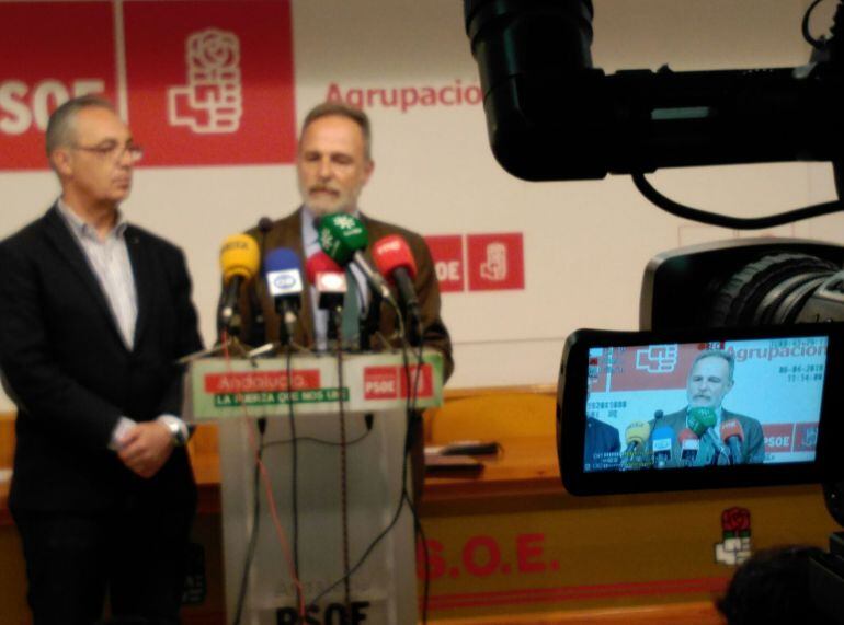 Juan Lozano y Salvador De la Encina, este viernes en rueda de prensa.
