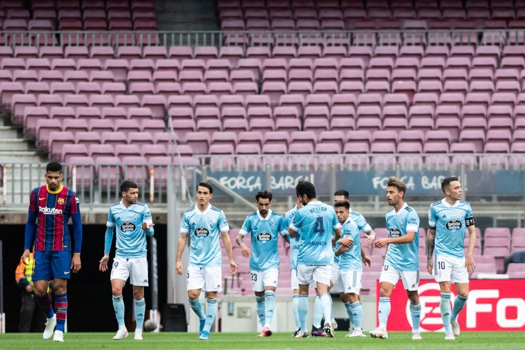 El Celta celebra un gol en el Camp Nou