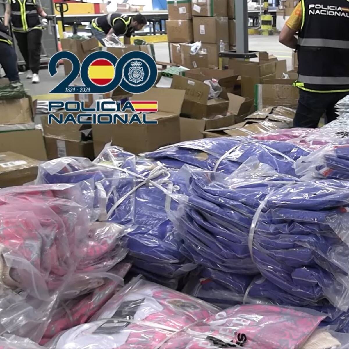 Intervienen en Getafe más de 11 toneladas de camisetas de fútbol falsificadas